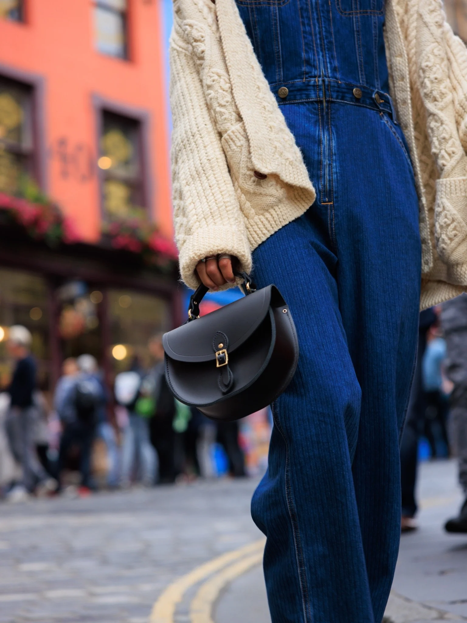 The Isla - Black & Gold