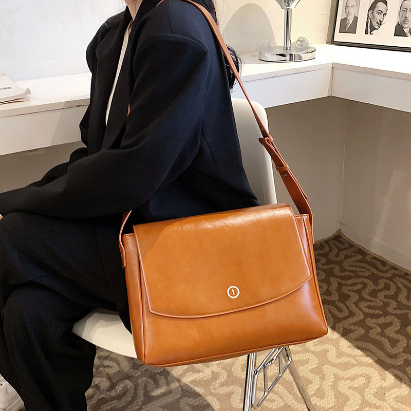 Fashion Large Capacity Official Document Shoulder Bag